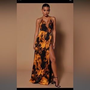 Fashion Nova Anna Sleeveless Maxi Dress - Black/Gold